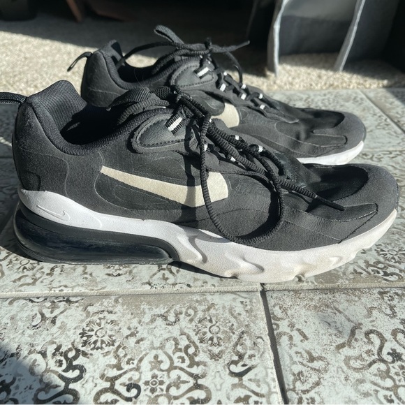 black Nike react 270 - Picture 1 of 5